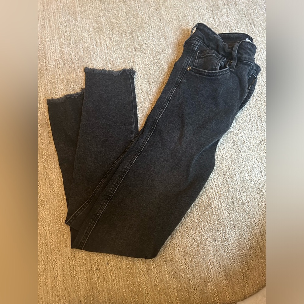EUC We The Free High Rise Black Skinny Jeans (size 29)